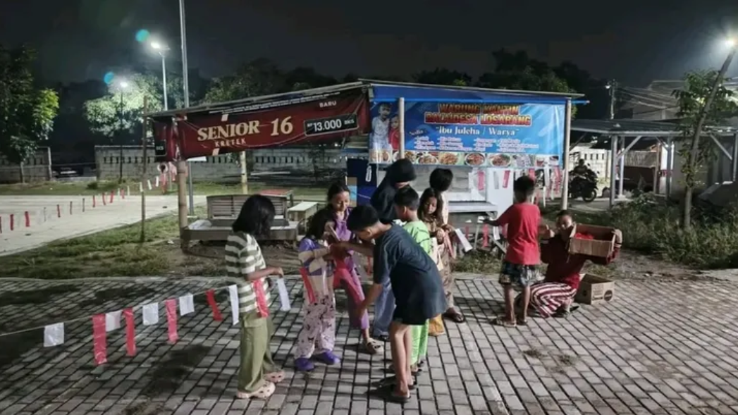 Desa Losarang Semarak Merah Putih, Warga Sambut HUT RI Ke-80 dengan Penuh Antusias